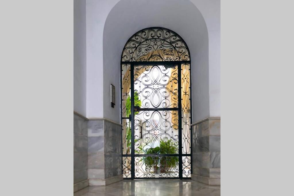 Gatu Villa Palma, Aire Acc Y Confort En El Centro Historico, " Preferente Mayores De 25 Anos Y Familias " El Puerto de Santa María Exterior foto